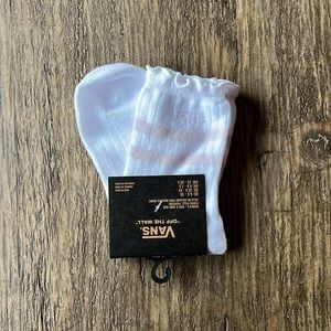 Vans Women’s ruffle sock size 6.5-10. White with pink stripe and accent. NWT